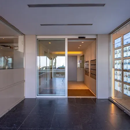 Volledig Gerenoveerd 2 Slaapkamer Met Zeezicht! Appartamento Knokke-Heist
